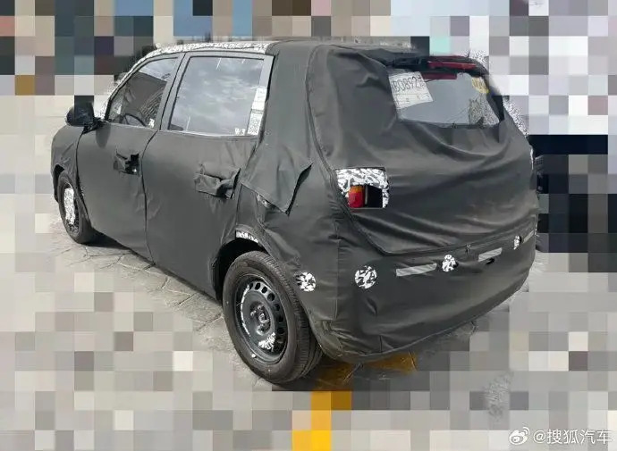 Geely EX1: flagra revela novo elétrico rival do BYD Dolphin Mini